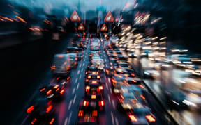 Cars jam on the Berlin city highway A100. Berlin 06.12.2016.
Photo: picture alliance / Robert Schlesinger | usage worldwide (Photo by ROBERT SCHLESINGER / picture alliance / dpa Picture-Alliance via AFP)