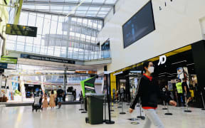 People shopping at Sylvia park keeping social distancing