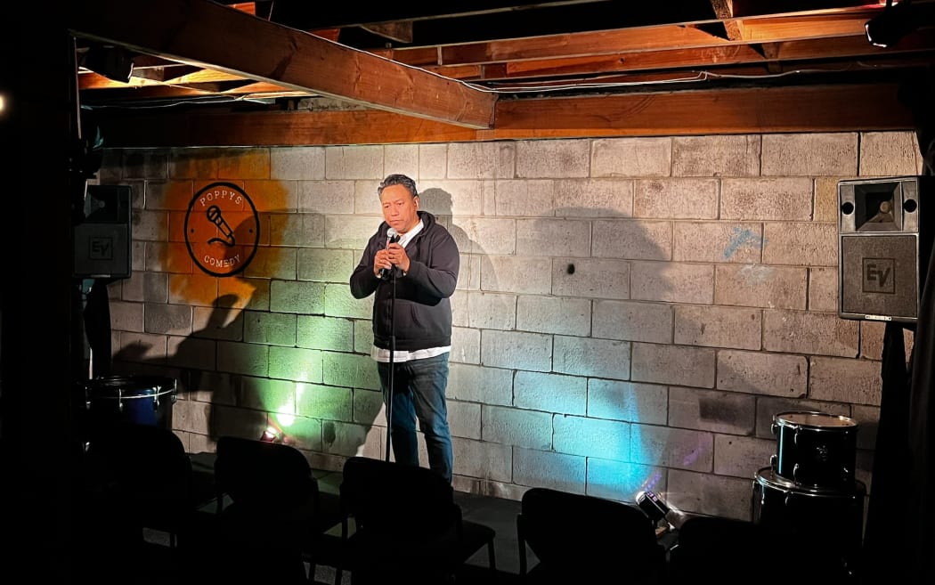 Comedian Heta Dawson has turned his garage in his South Auckland family home into a comedy venue.
