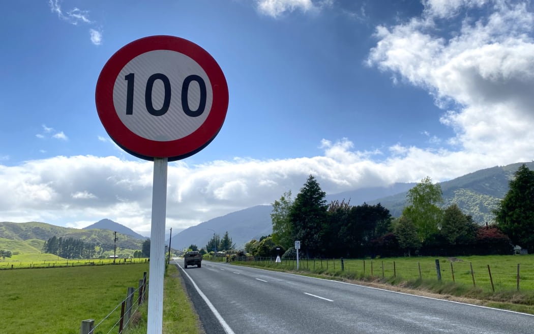 Changes to Government rules have pushed back speed limit changes on high-risk rural Tasman roads, such as lowering the 100km/h Motueka Valley Highway outside of Ngātīmoti School. Photo: supplied/Patrick Shortley, Motueka Valley Association.