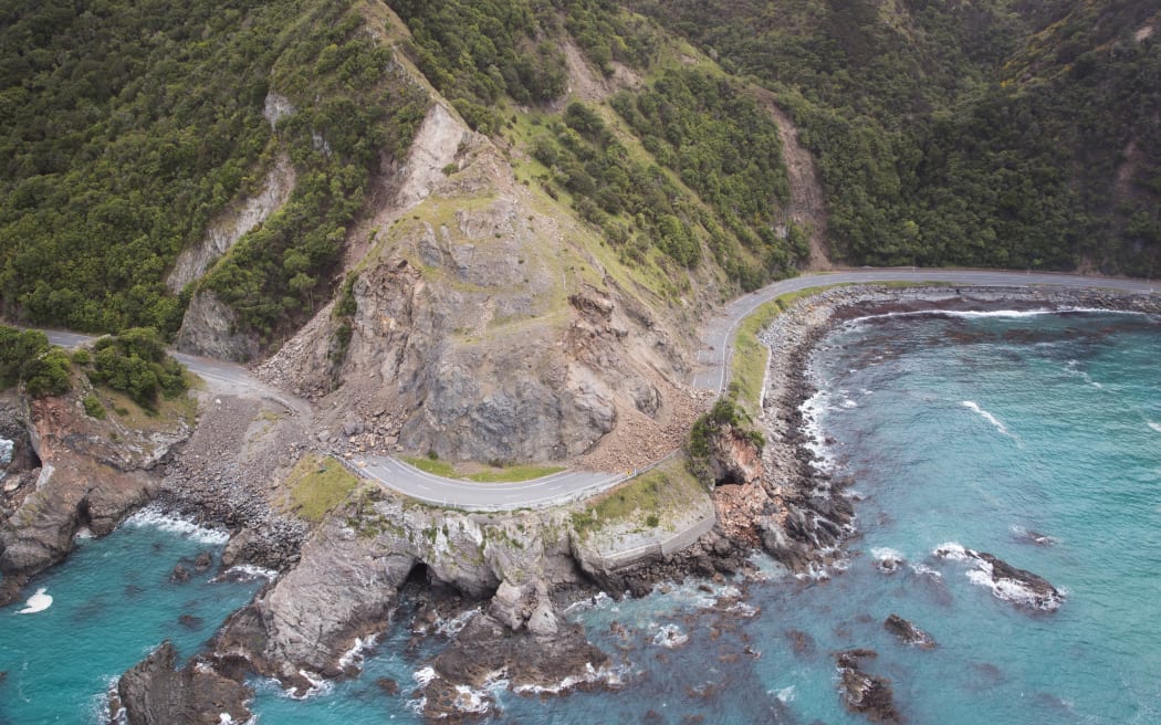 Slips have blocked roads south of Kaikoura. 20 November 2016.