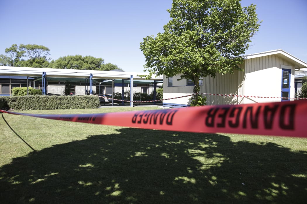 Kaikoura High School cladding needs to be replaced in the entire school.