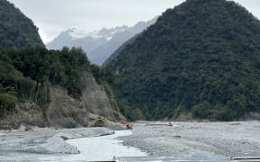 River training work underway in the Waiho River bed, immediately upstream from the SH6 bridge.