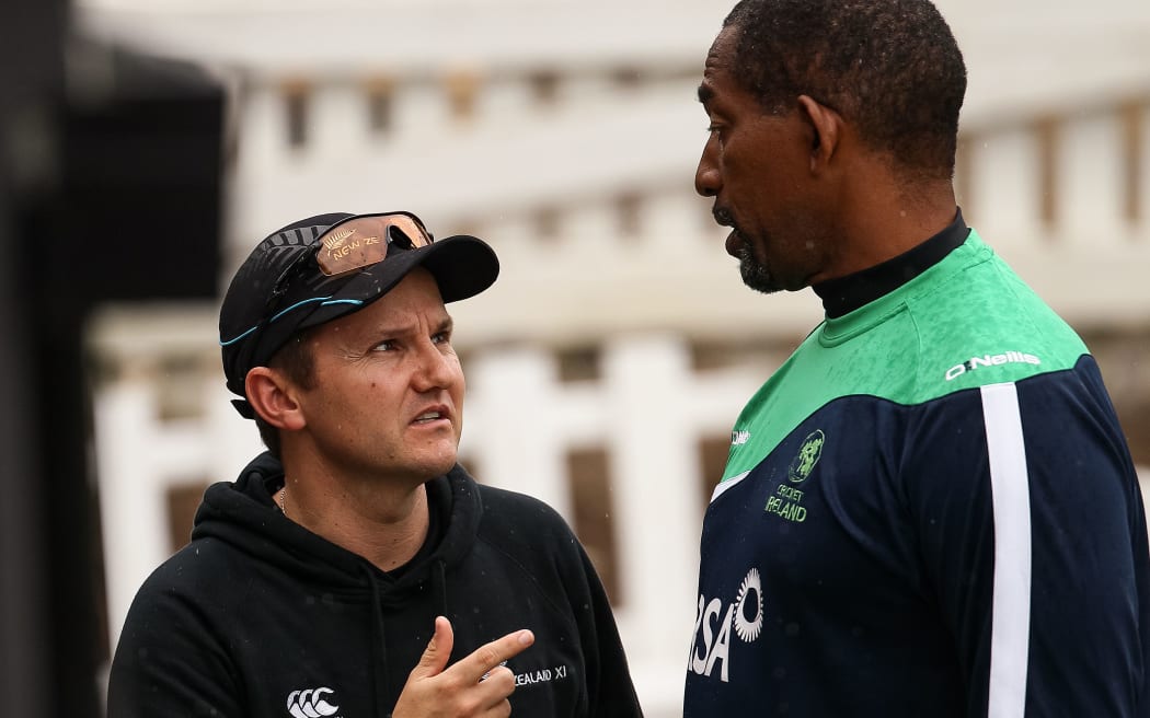 Black Caps coach Mike Hesson and Phil Simmons.