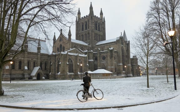 Elgar regarding Hereford Cathedral