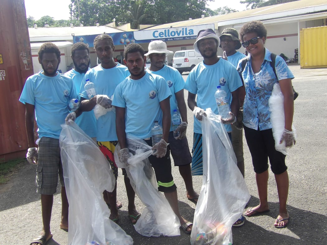 Clean up team outside Cellovila