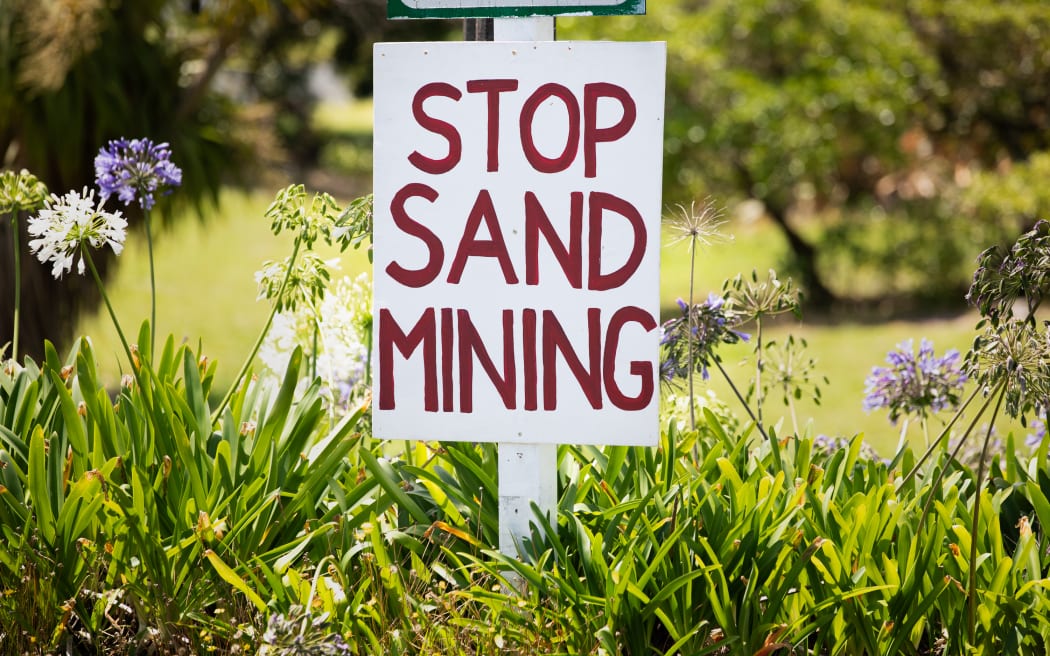 No Sand Mining posters and signage around Waipu and Ruakaka