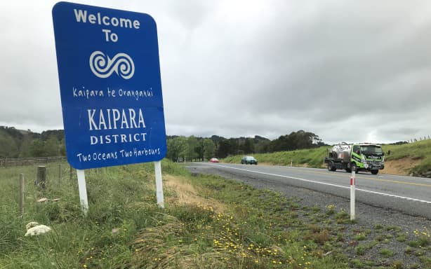 Heading north into Te Taikokerau, State Highway 1 crosses from Auckland into Kaipara at about this northbound Topuni KDC sign heralding the start of Auckland’s nearest neighbouring northern council. Major state highway access is one of the main requirements for a waste to energy plant.