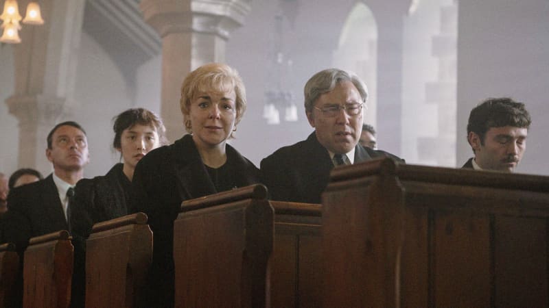 Sheridan Smith and Daniel York Loh as Ann and Charlie Ming in I Fought the Law.