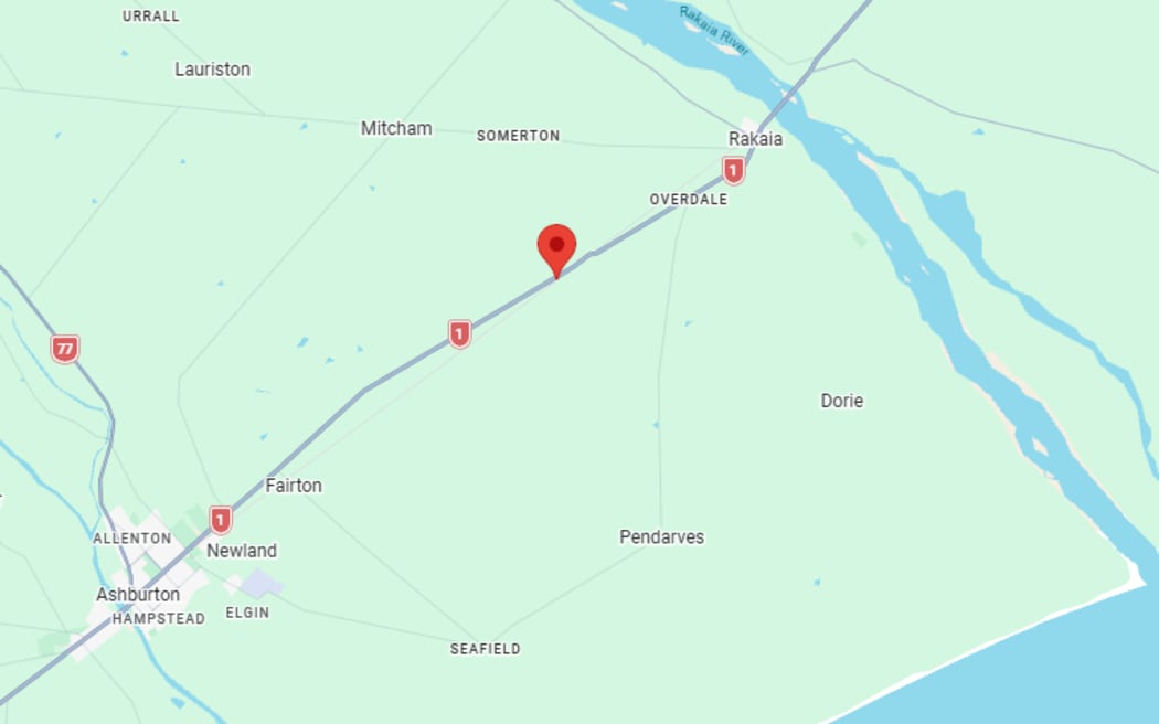 A crash has closed a section of SH1.