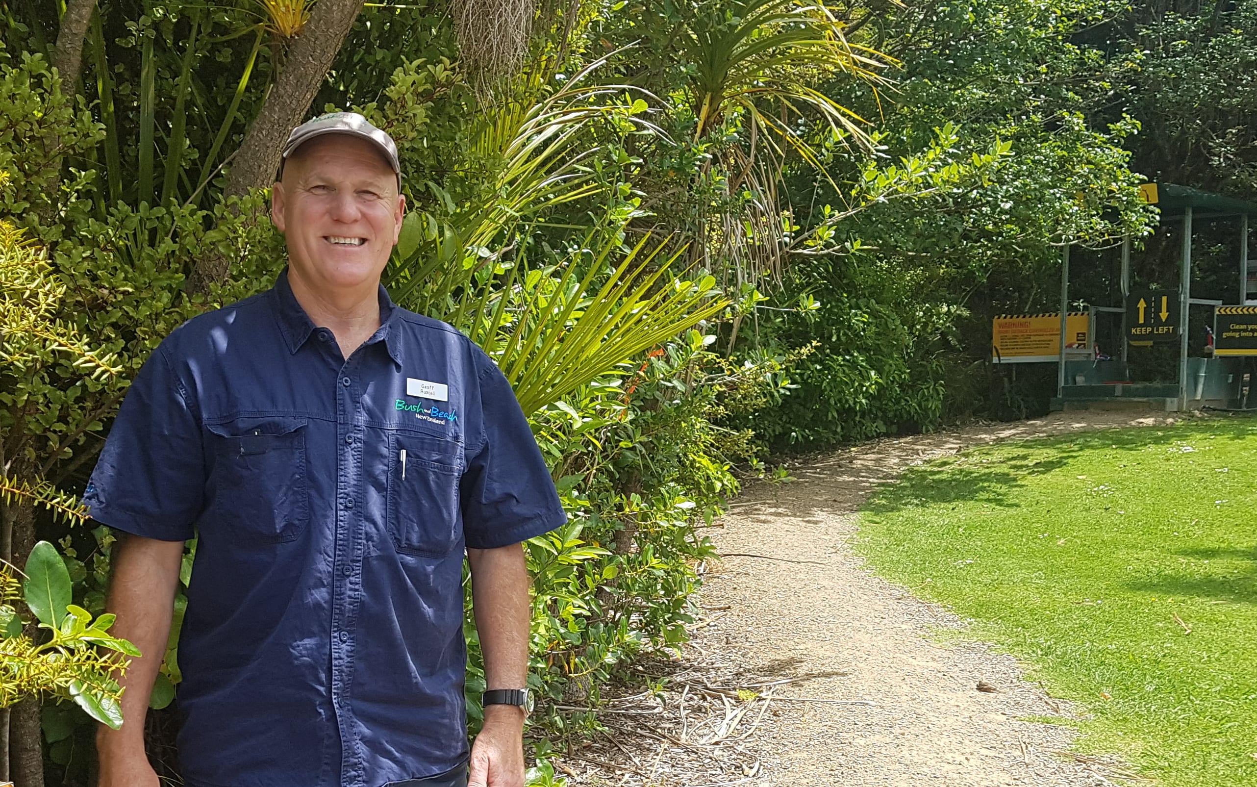 Local walking guide Geoff at Waitākere Ranges.