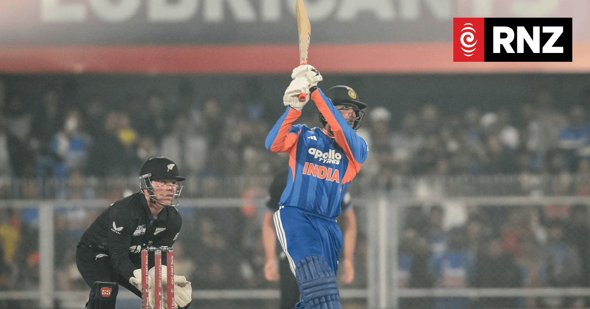 India clinch T20 series against Black Caps