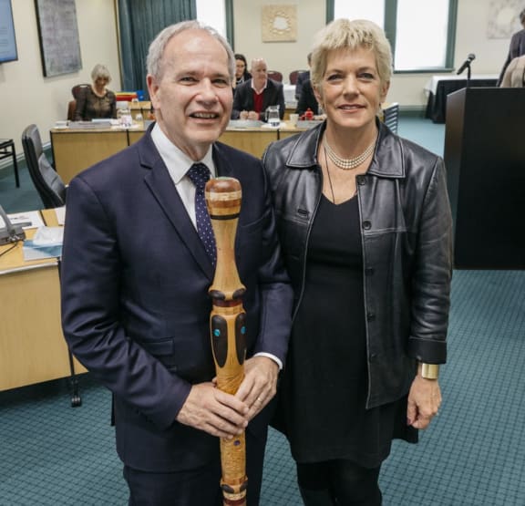 Len brown with Penny Hulse at his final Auckland council meeting as mayor.