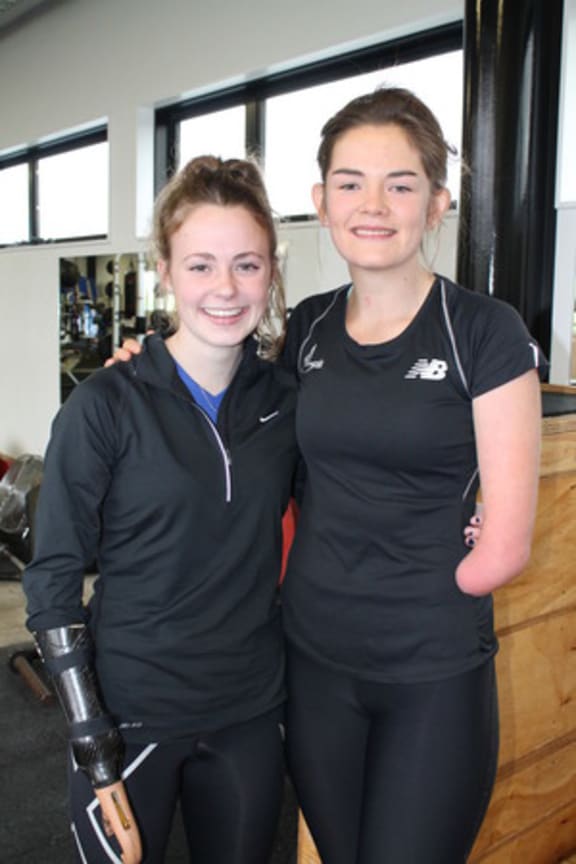 A photo of bronze Medal-winning Dunedin Para-athletes Anna Grimaldi (left) and Holly Robinson.