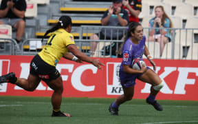 Kaea Nepia scores for Matatu v Hurricanes Poua.