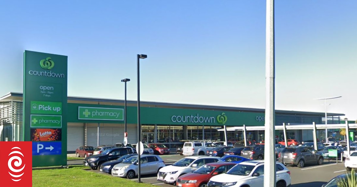 Hamilton man urinates on supermarket shelves in front of shocked shoppers