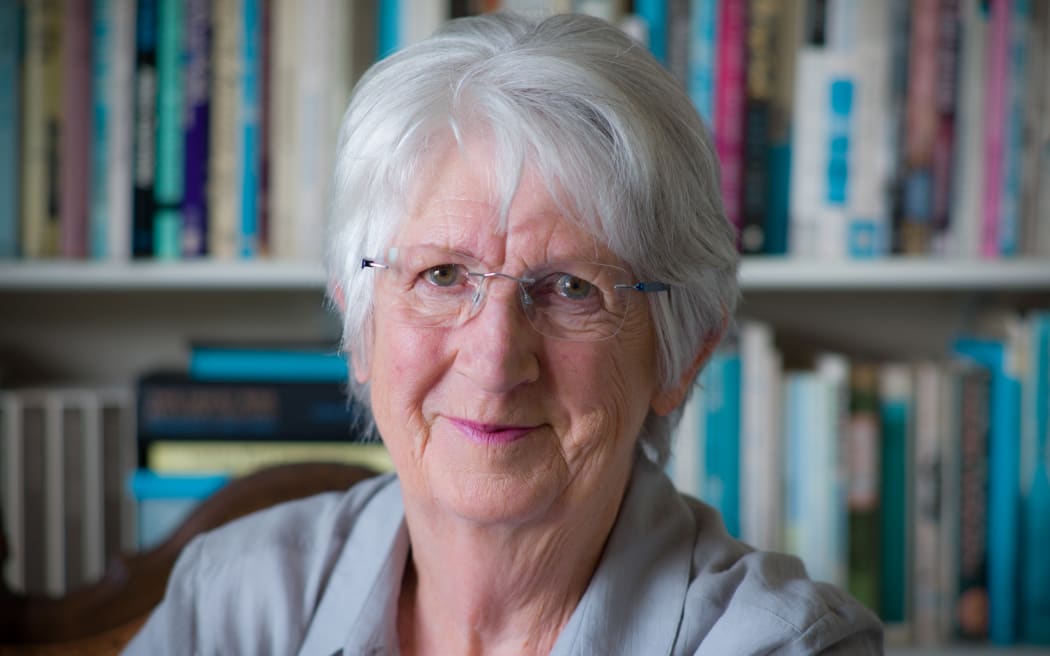 Fiona Kidman.