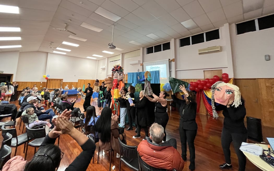 Columbian group working with Ifat Vayner Itzkovitch