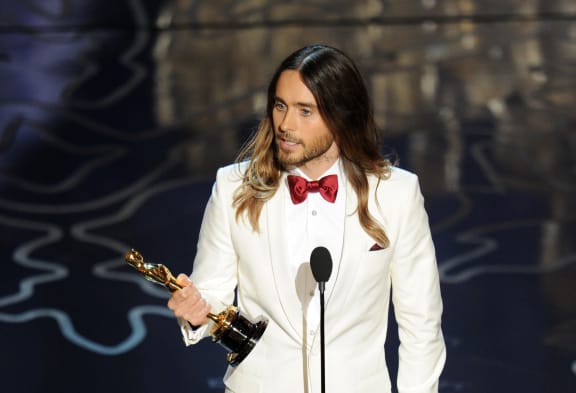 Jared Leto accepting the best supporting actor award for Dallas Buyers Club.