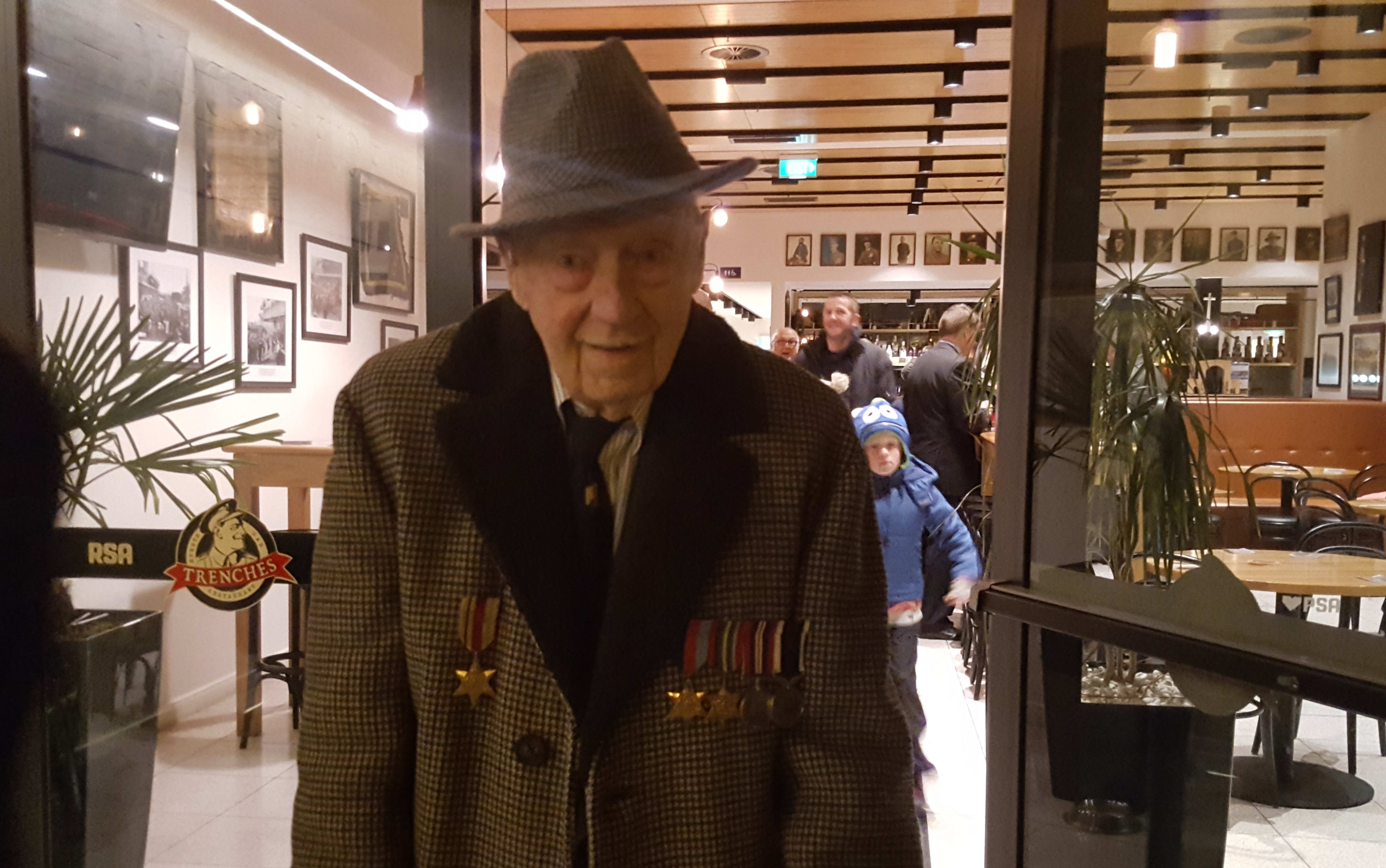 World War Two veteran Bill Mitchell, 104, was at the Wellington dawn service.