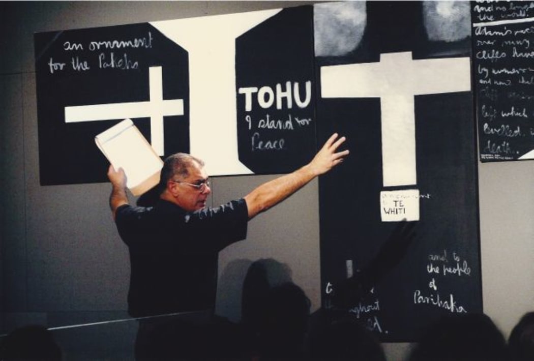 Jonathan in action before a McCahon painting.