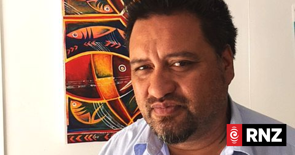 Resigned Cooks Minister expected to contest by-election | RNZ News