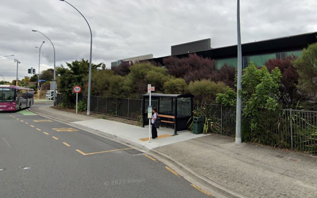 Ōhaupō Road near Braemar Hospital.