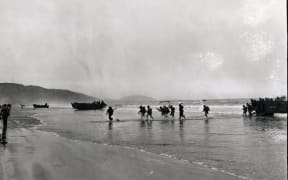 Photo of a beach landing mission in Paekākāriki, where war scenes were simulated.