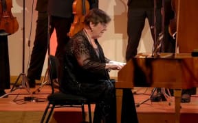 Diedre Irons (fortepiano) plays Bach