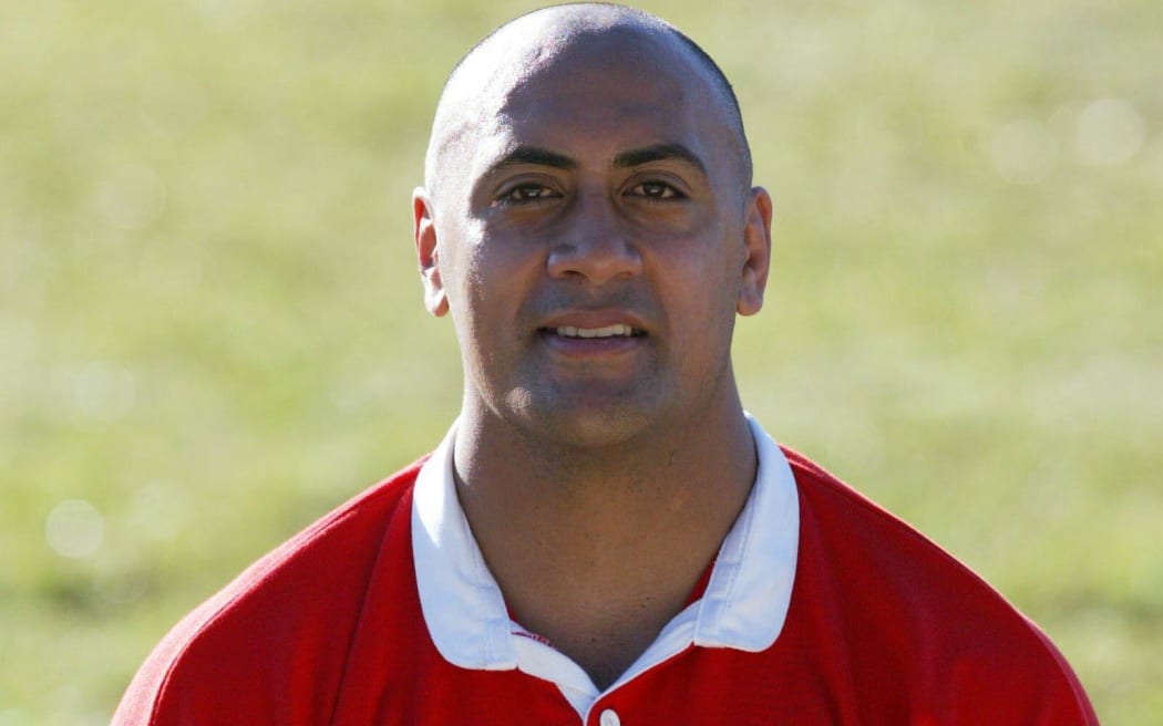 Tonga assistant coach, Sateki Tu'ipulotu.