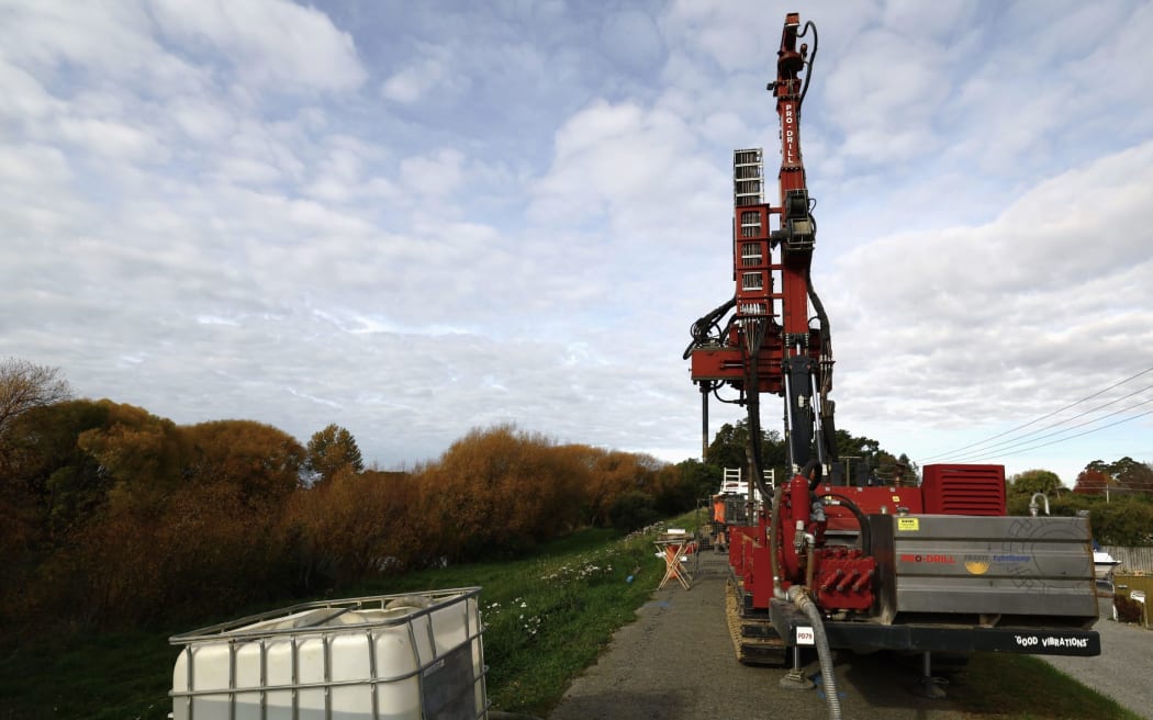 The drill rig will be used on the stopbank to take the samples. MAIA HART/LDR - SINGLE USE ONLY