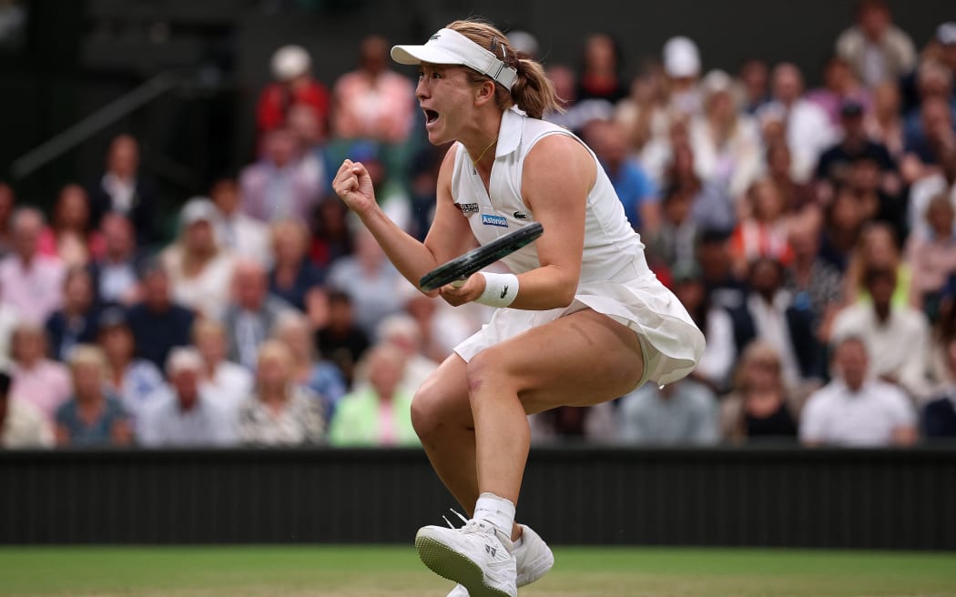 New Zealand's Lulu Sun celebrates winning against Britain's Emma Raducanu during their women's singles fourth round tennis match on the seventh day of the 2024 Wimbledon Championships at The All England Lawn Tennis and Croquet Club in Wimbledon, southwest London, on July 7, 2024. Sun won the match 6-2, 5-7, 6-2. (Photo by HENRY NICHOLLS / AFP) / RESTRICTED TO EDITORIAL USE