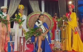 O'omaka Gendron (centre) elected Miss T 2023.