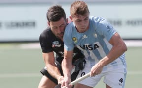 Kane Russell of New Zealand and Maico Casella (Argentina).