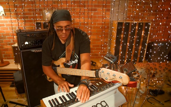 L.A.B. live at Roundhead