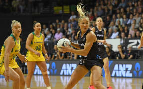 Silver Ferns midcourter Laura Langman.