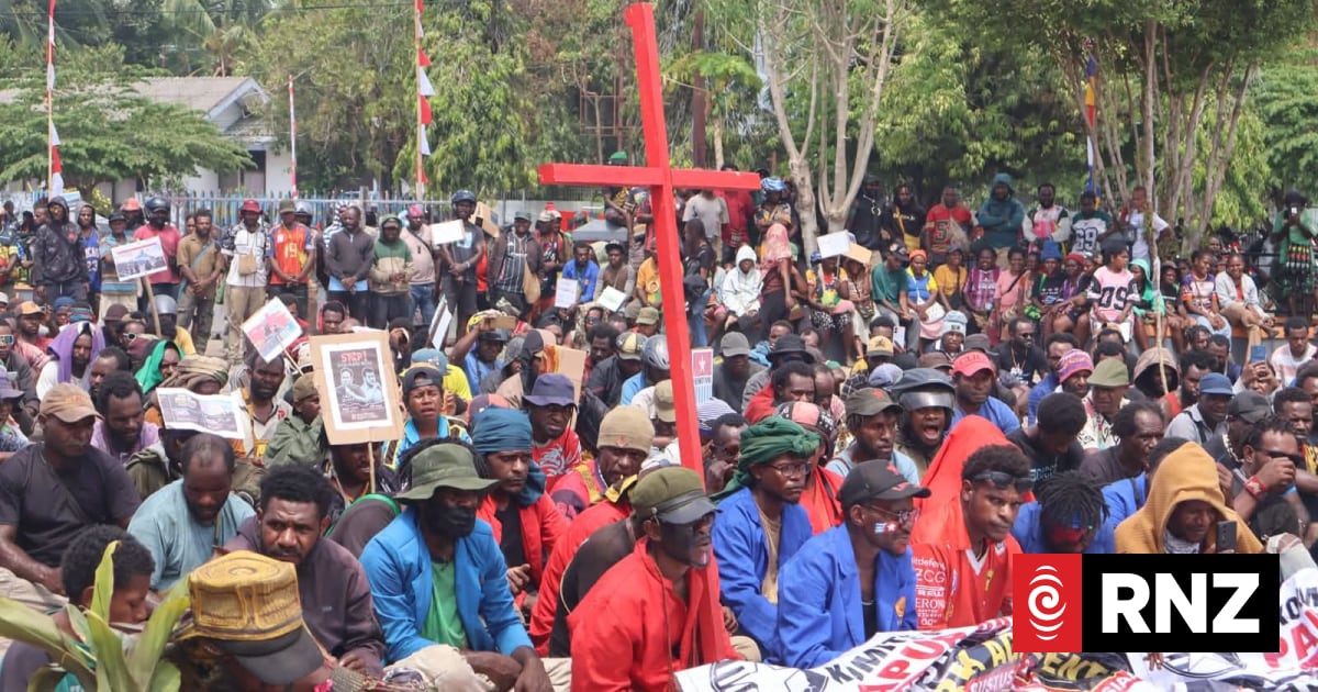 Large demos across West Papua meet with mixed responses by police