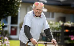 Les Marsh has raised $300 for the Cancer Society by doing laps of his garden.