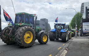 Farmers arrive on tractors in Auckland CBD for Groundswell protest on 20 October 2022.