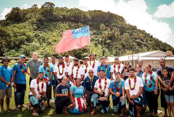 Manu Samoa players with supporters