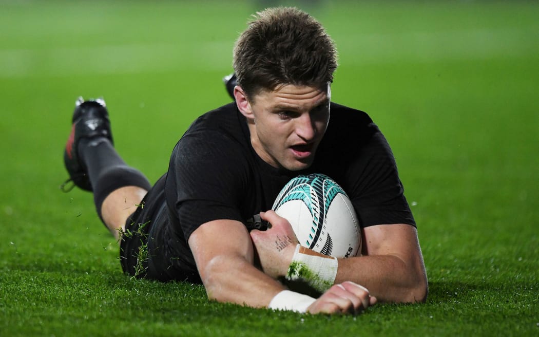 Beauden Barrett scores a try.