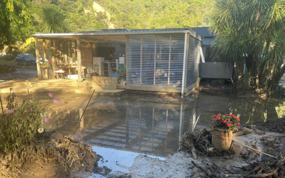 Te Araroa weather - Philippa Wright's property