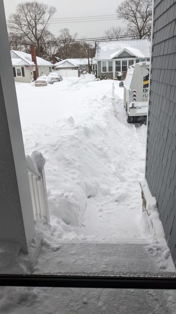 New Zealand expat Bevan Marshall had a large snowfall at his New Jersey house on Saturday.
