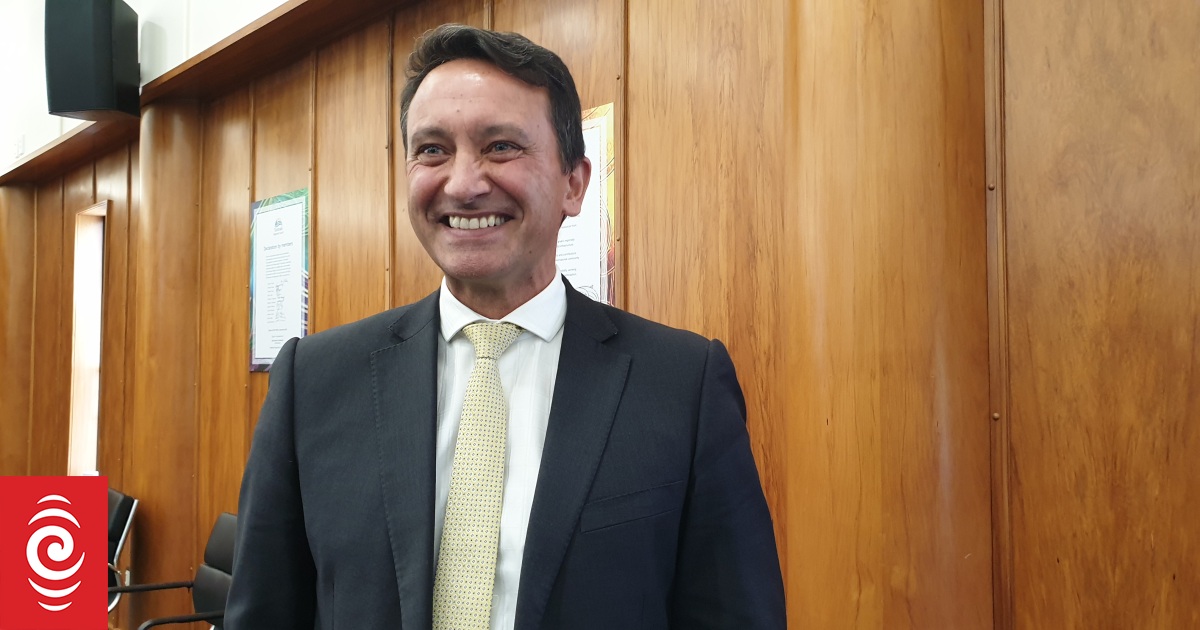 Politics live: National MP David MacLeod stood down after failing to declare donations