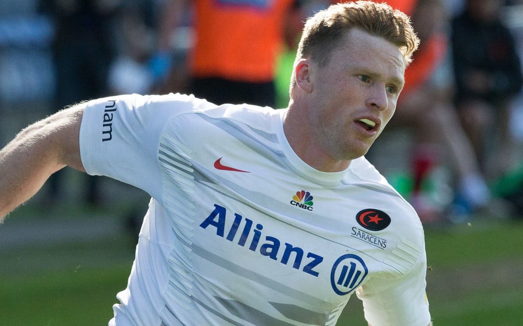 Chris Ashton runs in a try for Saracens.