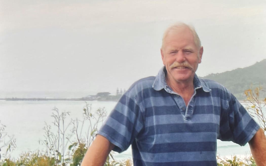 Don Grant died working at Lyttelton Port on 25 April, 2022.