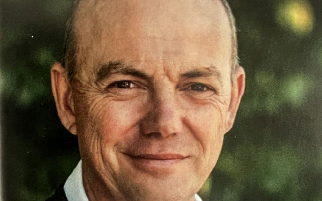 Dr Malcolm Legget.
