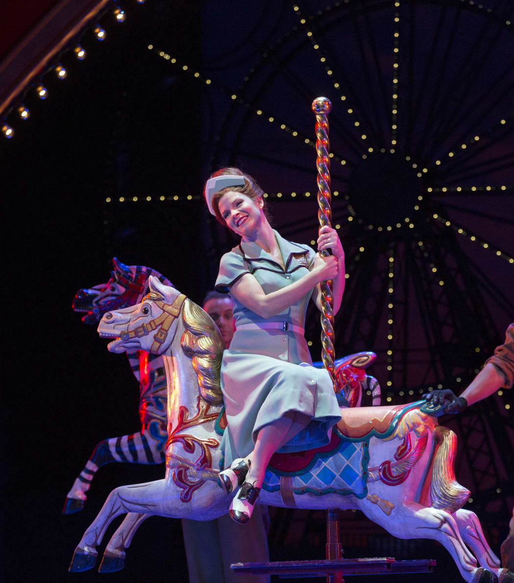 A scene from Cosí fan Tutte at The Metropolitan Opera