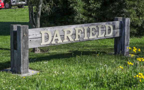 The Darfield town sign.