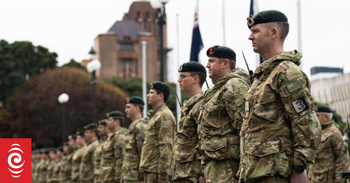 Siły Obronne Nowej Zelandii informują nowego ministra o znacznych brakach kadrowych i niedoborach kadrowych